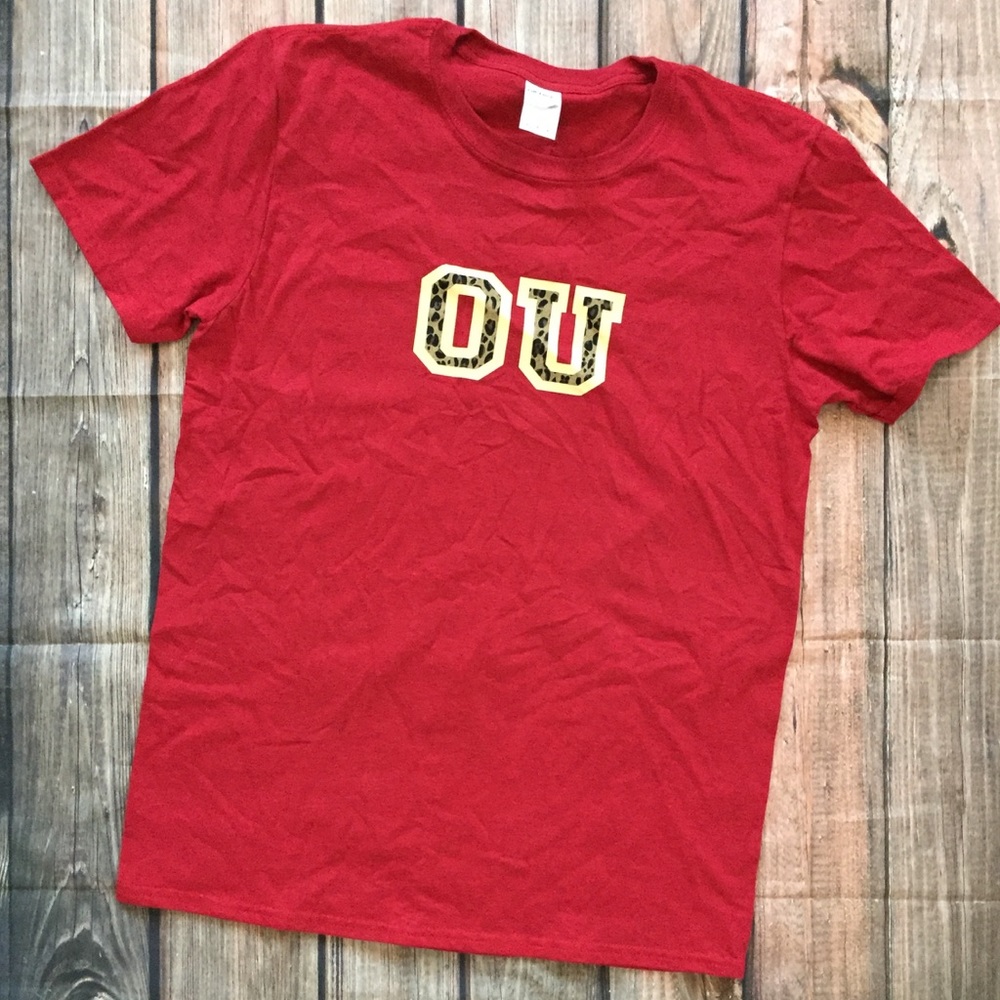 Crimson size medium OU shirt